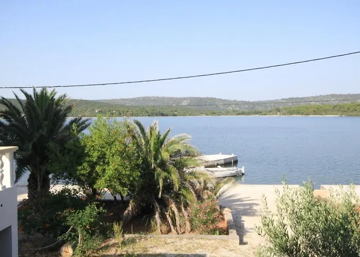By The Sea Veli Rat, Dugi Otok - 8129 *